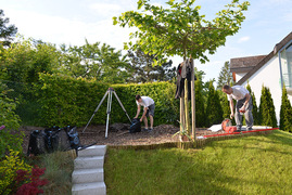 Bau einer Terrasse aus WPC mit Krinner Schraubfundament
